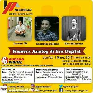 Ngobras  dengan tema kamera analog di era digital