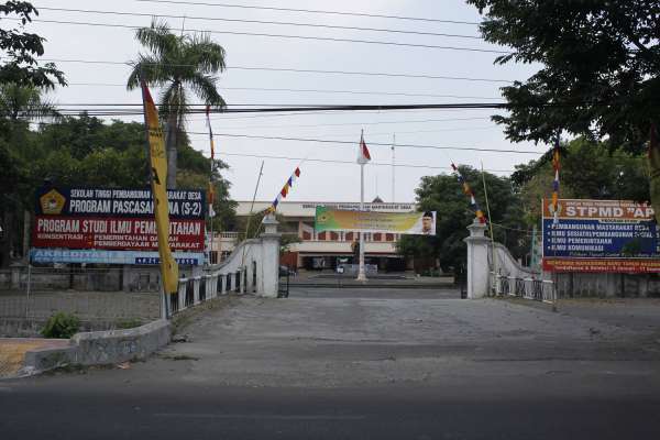 Sekolah Tinggi Pembangunan Masyarakat Desa APMD