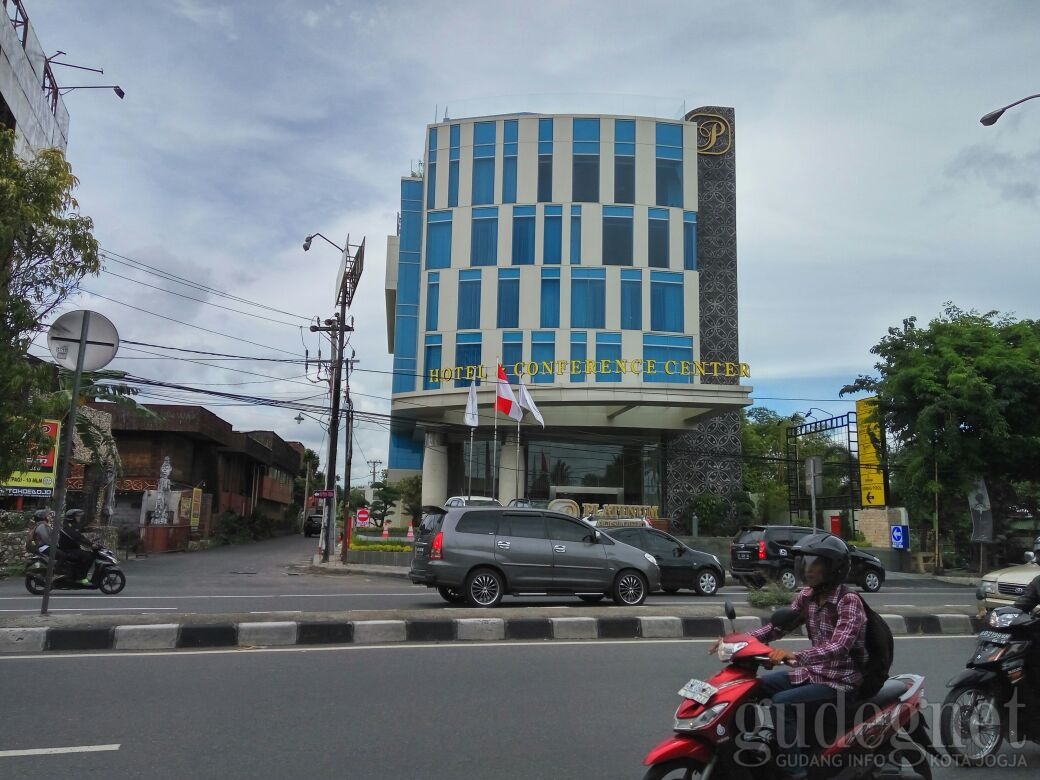 Platinum Adisucipto Hotel & Conference Center Yogyakarta