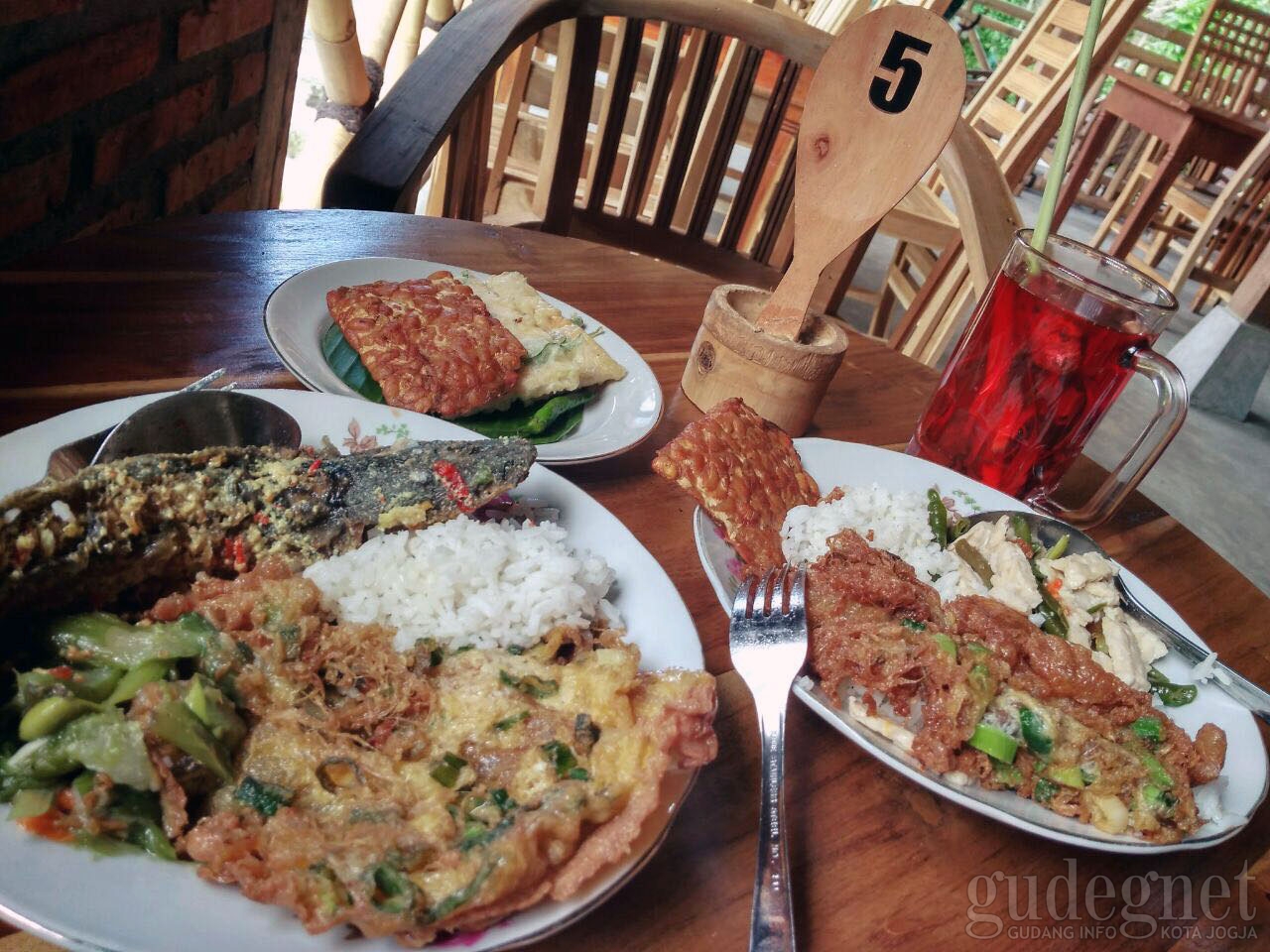 Cengkir Heritage Resto and Coffee