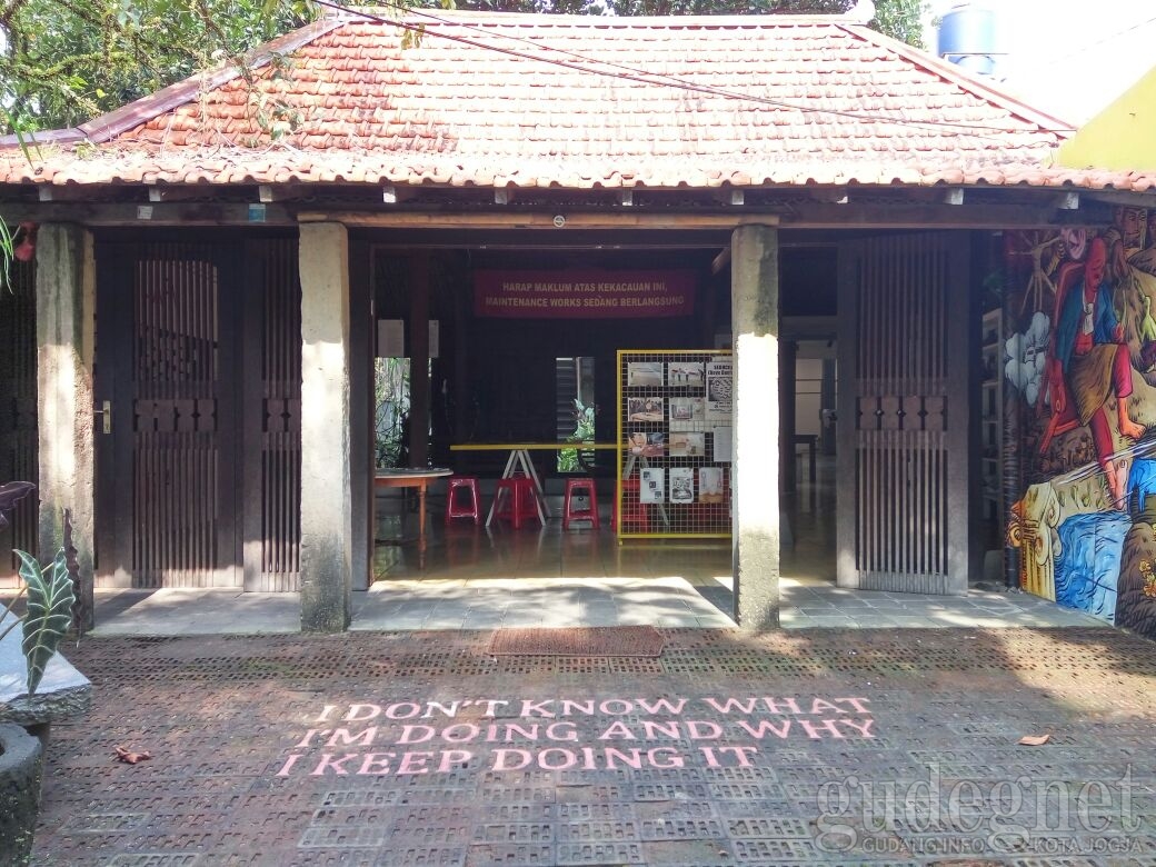 Cemeti Art House Artist - Run Gallery and Residency