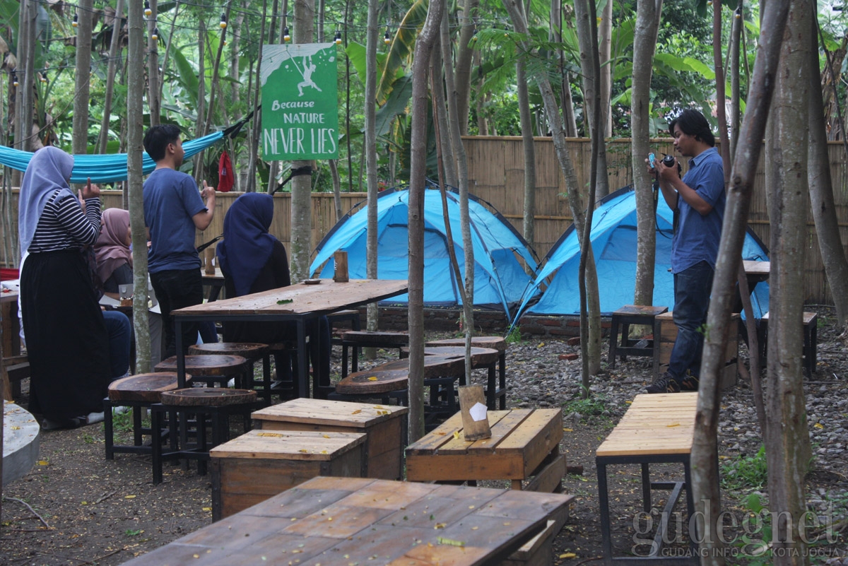 Puncaknya Jogja - Urban Camping