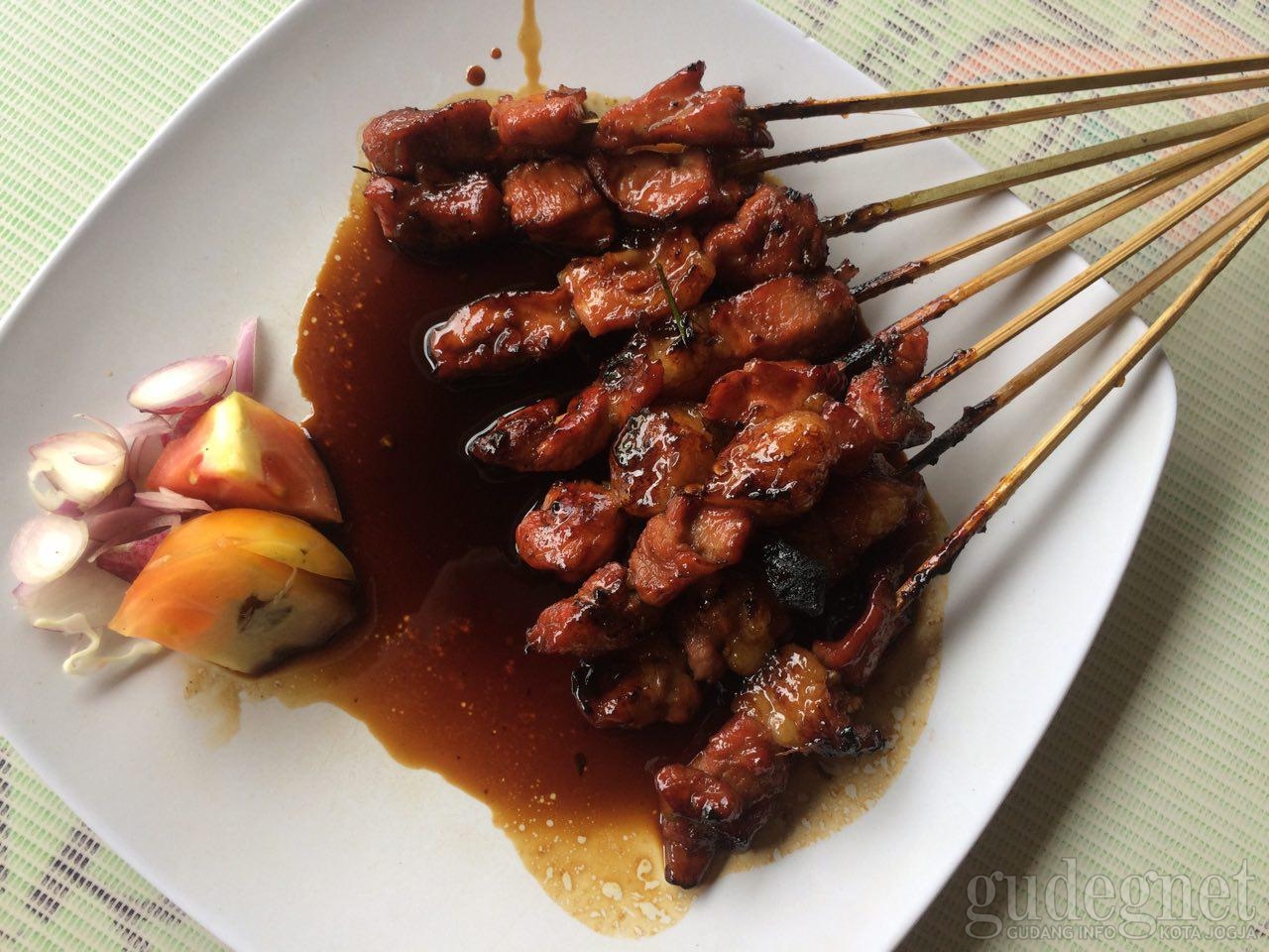 Sate Kambing Pak Syamsuri