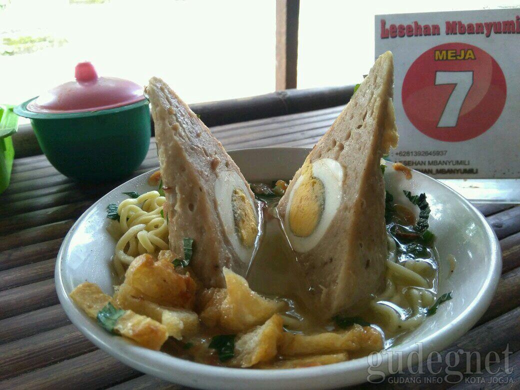 Bakso Tumpeng Bantul (Lesehan Mbanyumili)