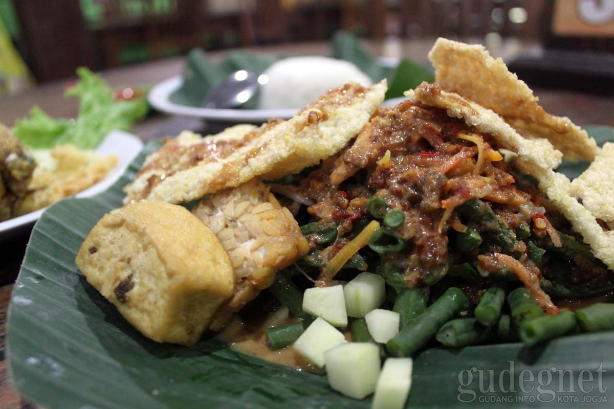 Pecel Yu Sri Palagan