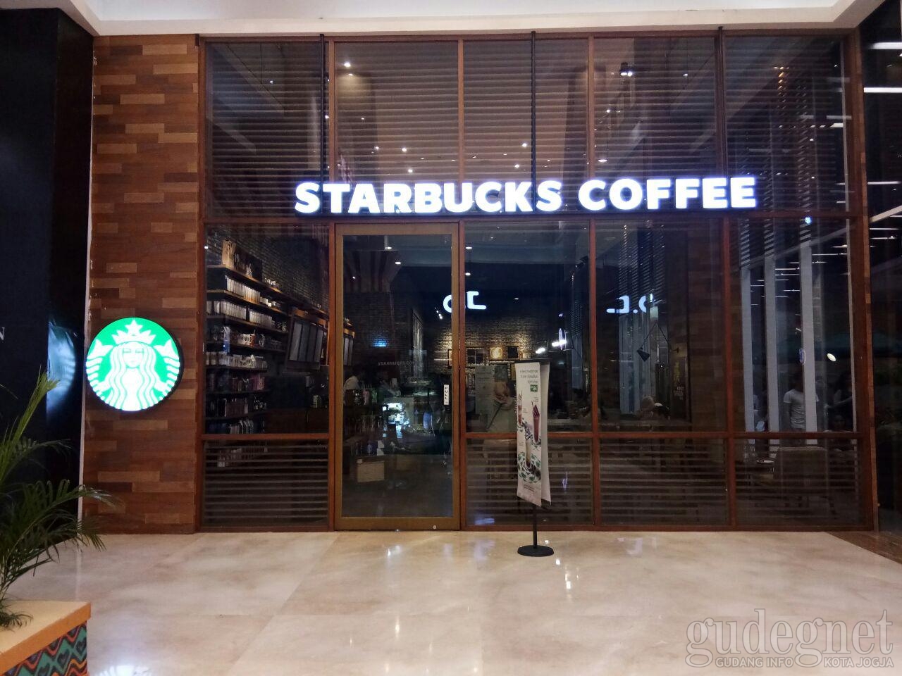 Starbucks - Hartono Mall Yogya | GudegNet