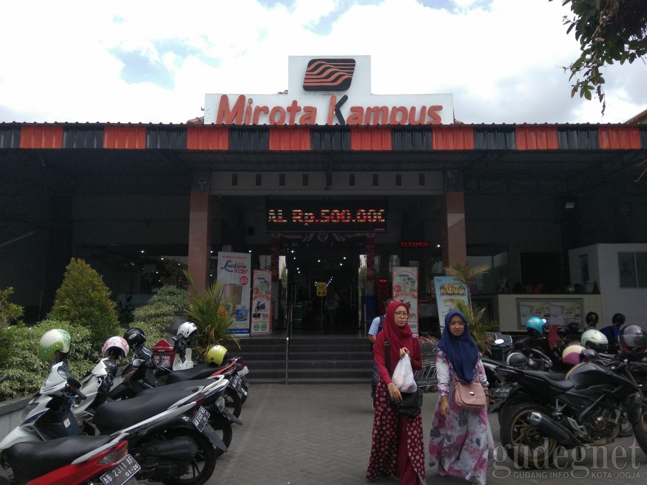 Mirota Kampus Menteri Supeno Jogja