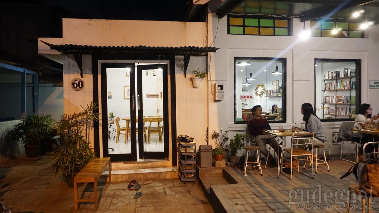 Pitutur Coffee Shop