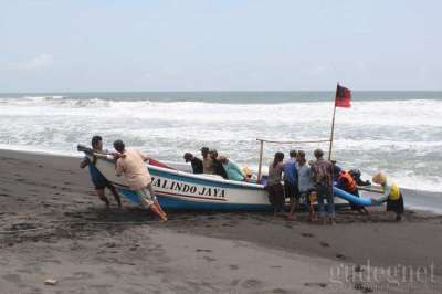Pantai Pandansimo Yogyakarta