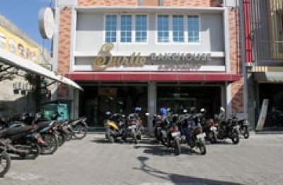 Surlie Bakehouse, Cafe, & Resto 