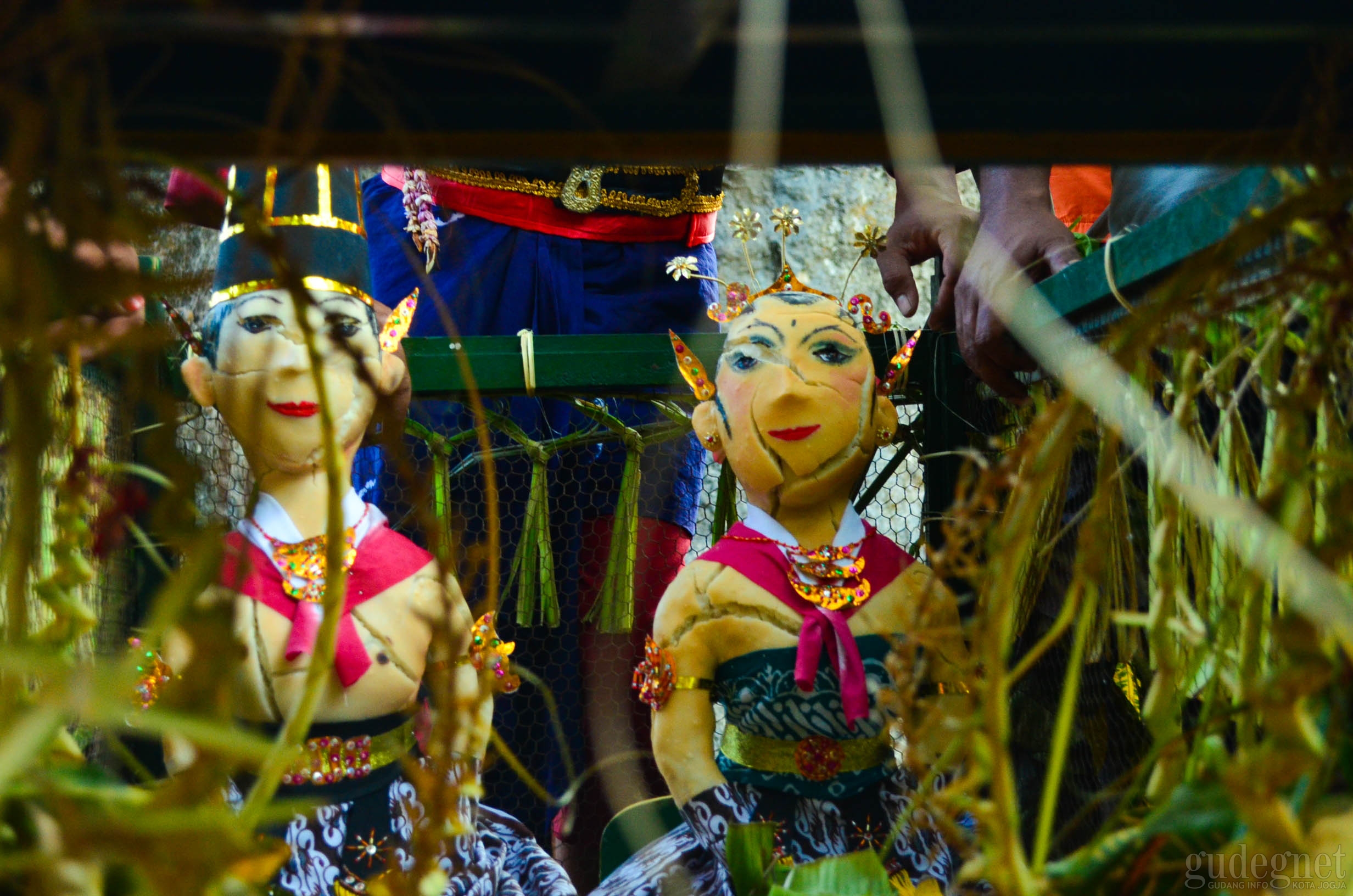Boneka Pengantin dalam Upacara Bekakak Saparan 