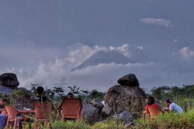 Ngopi di Merapi