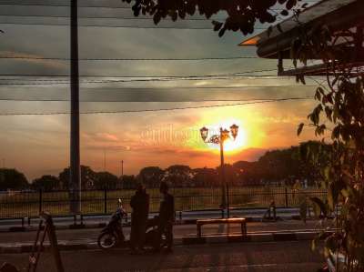 Senja di Alun-alun Utara