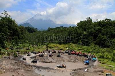 Jeep Wisata Lereng Merapi
