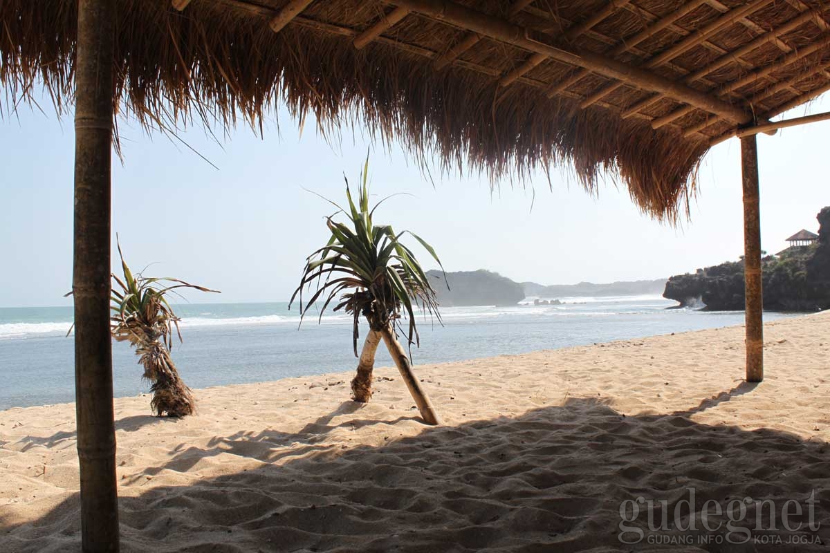 Pantai Sundak Yogyakarta Yogya  GudegNet