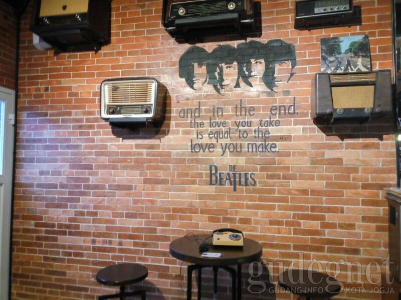 Cafe Brick Jogja Yogya | GudegNet