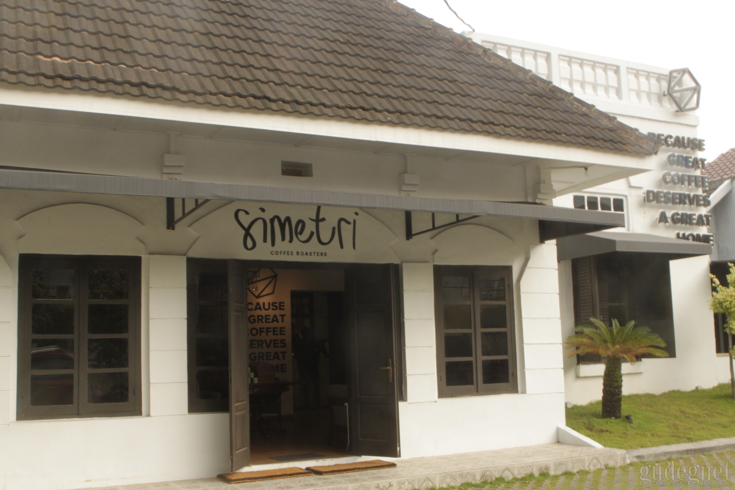 Simetri Coffee Jogja  Yogya  GudegNet