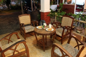 Ruang tamu bergaya Jawa di Rumah Eyang