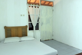 Kamar di Rumah Eyang yang sederhana dan nyaman