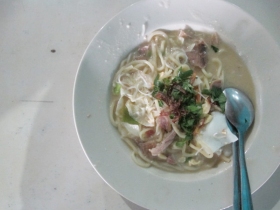 Bakmi kuah yang sedap, manis dan gurih