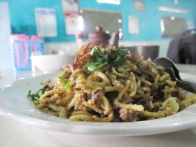Mi goreng yang rasanya gurih