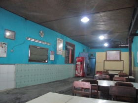 Deretan kursi di Warung Bakmi Jombor