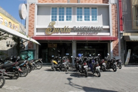 Surlie Bakehouse, Cafe, & Resto 