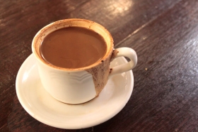 Kopi susu semesta yang jadi idola di Warkop Semesta