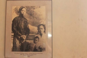 foto keluarga Ki Hadjar Dewantara