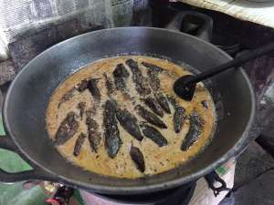 Proses memasak mangut lele