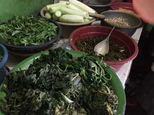 Lauk pauk di mangut lele bu Is