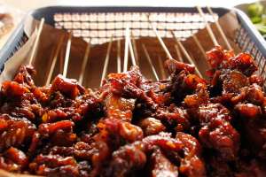 Sate yang manis dan gurih