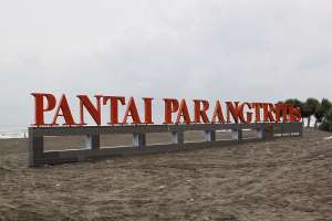Tulisan Pantai Parangtritis