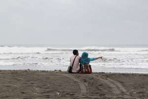 Mas, kamu ke laut aja!