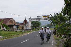 Gapura di desa Wukirsari 