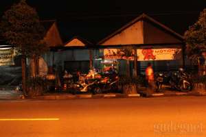 Tampak depan warung bakmi dan rica-rica Shibitsu