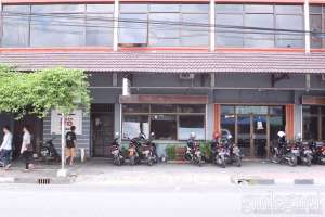 Tampilan muka rumah makan bakso ITO di Jogja