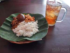 Gudeg Bu Tatik_Menu Nasi Telur Krecek