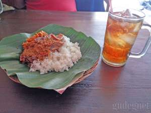 Gudeg Bu Tatik_Menu Nasi Krecek Ayam Suwir