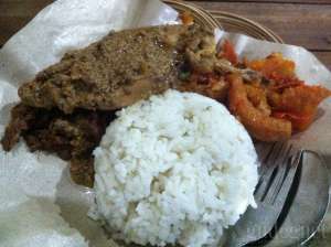 Nasi Gudeg Krecek Dada