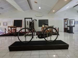 Koleksi benda bersejarah di Museum Pendidikan
