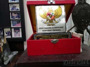 Koleksi di Museum Rumah Garuda