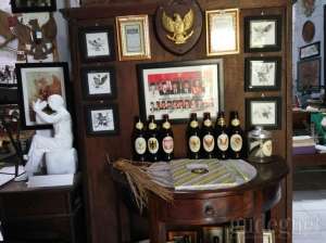 Koleksi di Museum Rumah Garuda