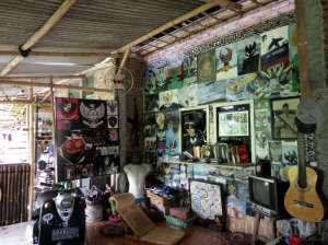 Koleksi di Museum Rumah Garuda
