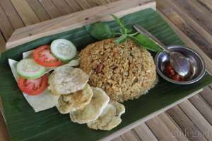 Menu Nasi goreng kemangi warung ereng-ereng