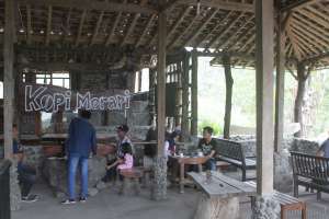 Suasana di Kopi Merapi
