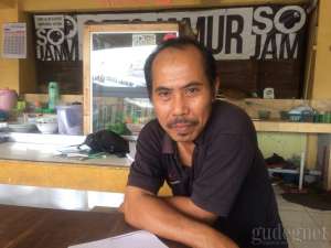Sujito, pemilik warung SOJAM