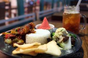 Menu Szechuan chicken rice set alaToean Watiman