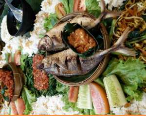 Nasi liwet Bong Kopitown