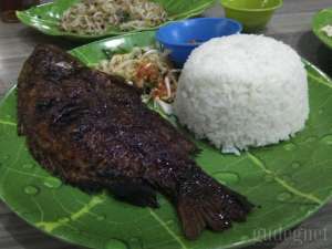 Kakap bakar warung Mbok Marni